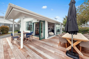 Radiant Rainbow Point - Taupo Holiday Home